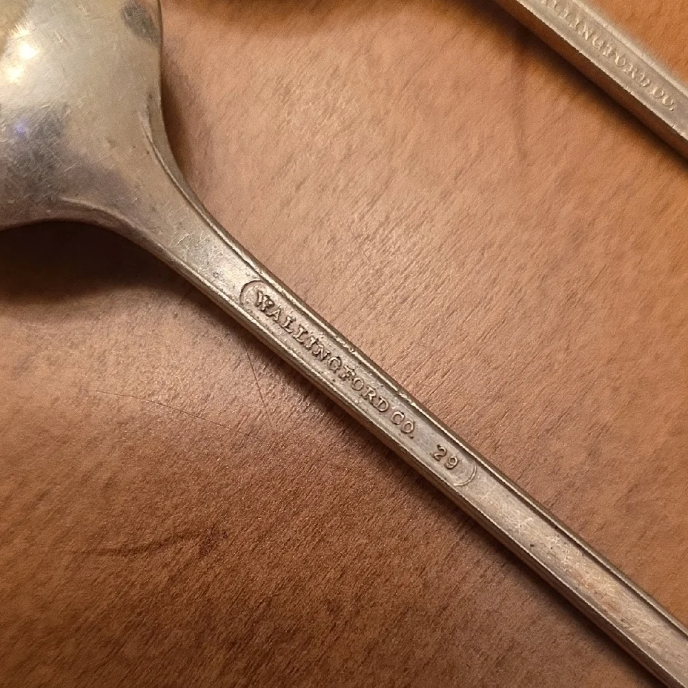 Elegant Silver Teaspoon Set - Picture 5 of 10